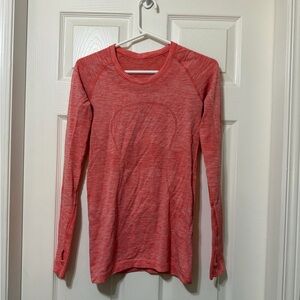 Lululemon womens long sleeve swiftly size 6 euc